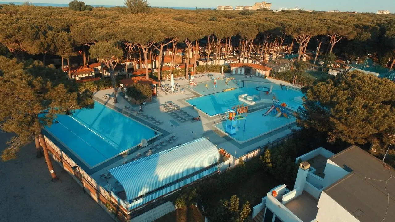 Campsite Mareblu Caravans Hotel Lido di Spina Italy