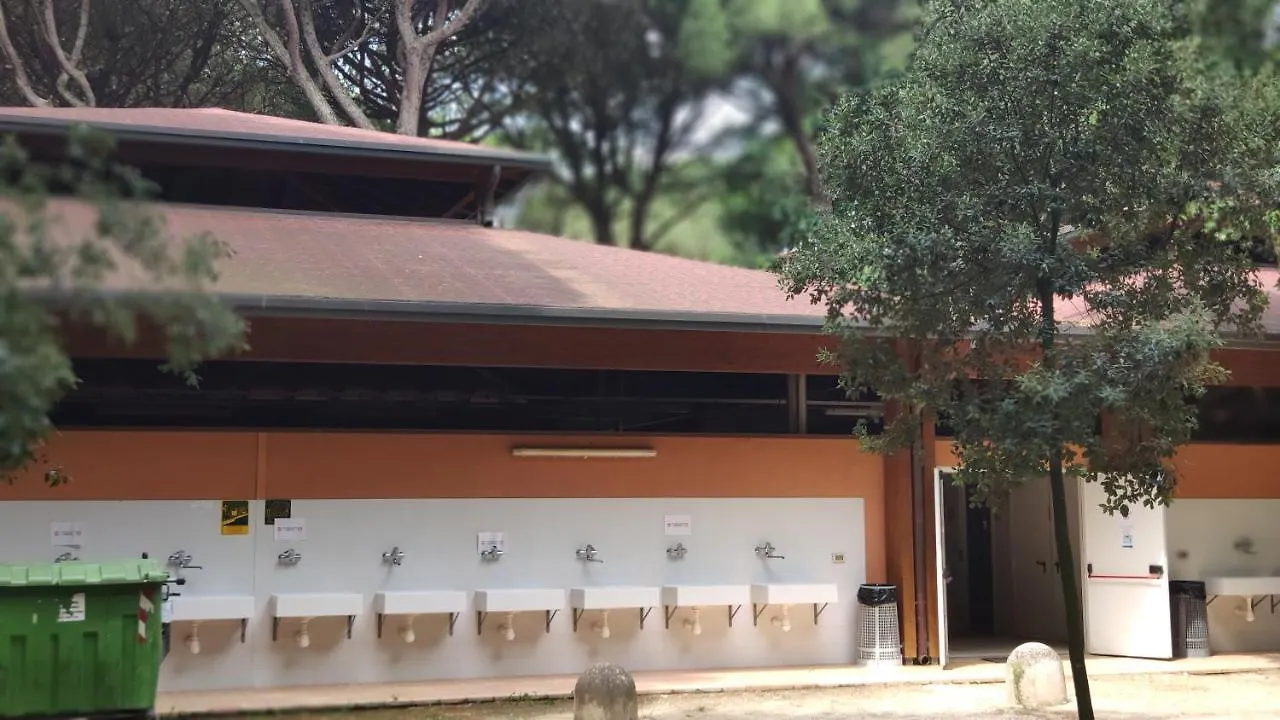 Mareblu Caravans Hotel Lido di Spina 0*,